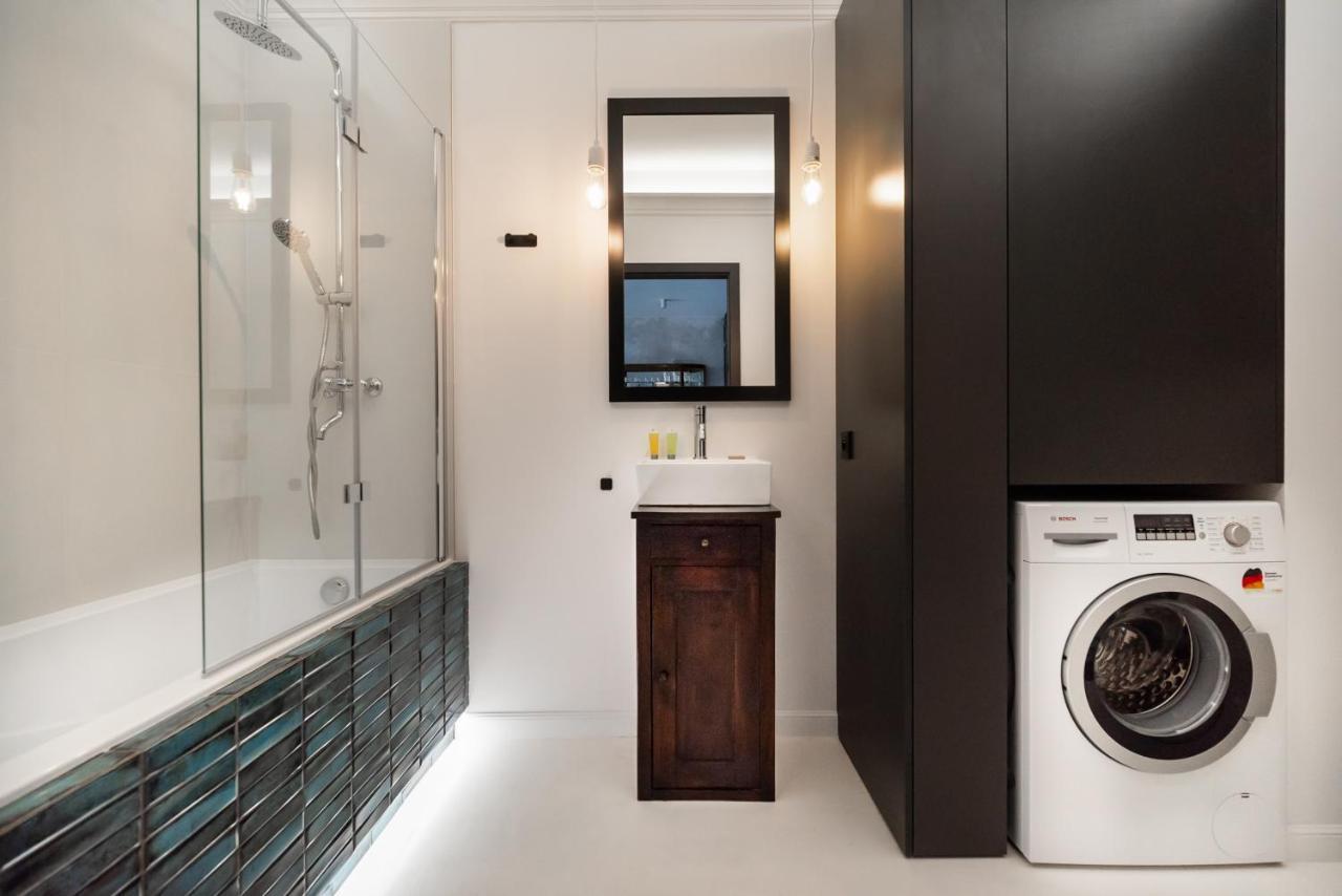Wola Artistic Designer Apartment วอร์ซอ ภายนอก รูปภาพ