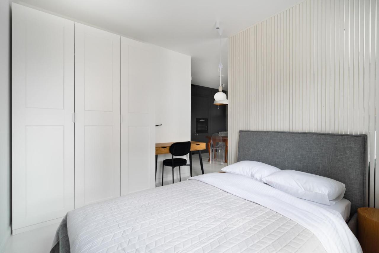 Wola Artistic Designer Apartment วอร์ซอ ภายนอก รูปภาพ