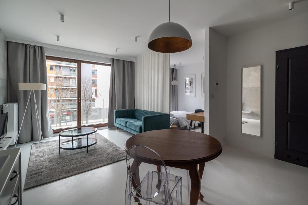 Wola Artistic Designer Apartment วอร์ซอ ภายนอก รูปภาพ
